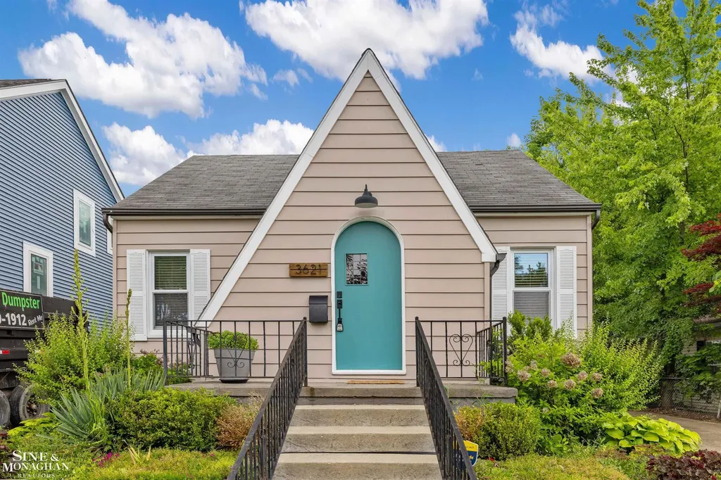 3621 Buckingham Avenue Berkley City MI 48072