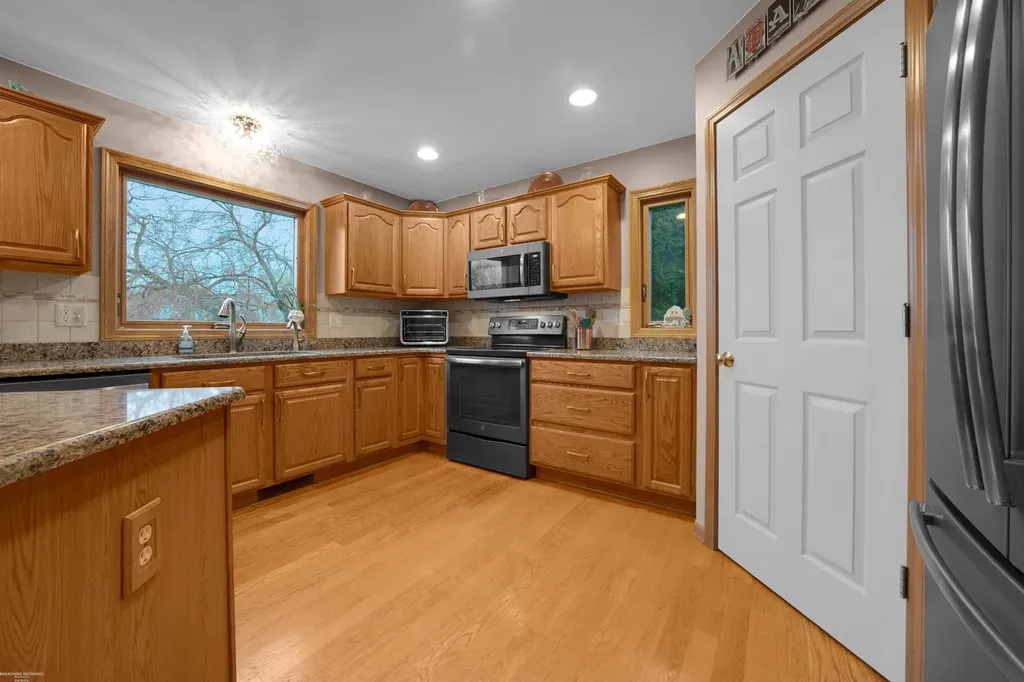 72608 Oxal Point Bruce Township MI 48065