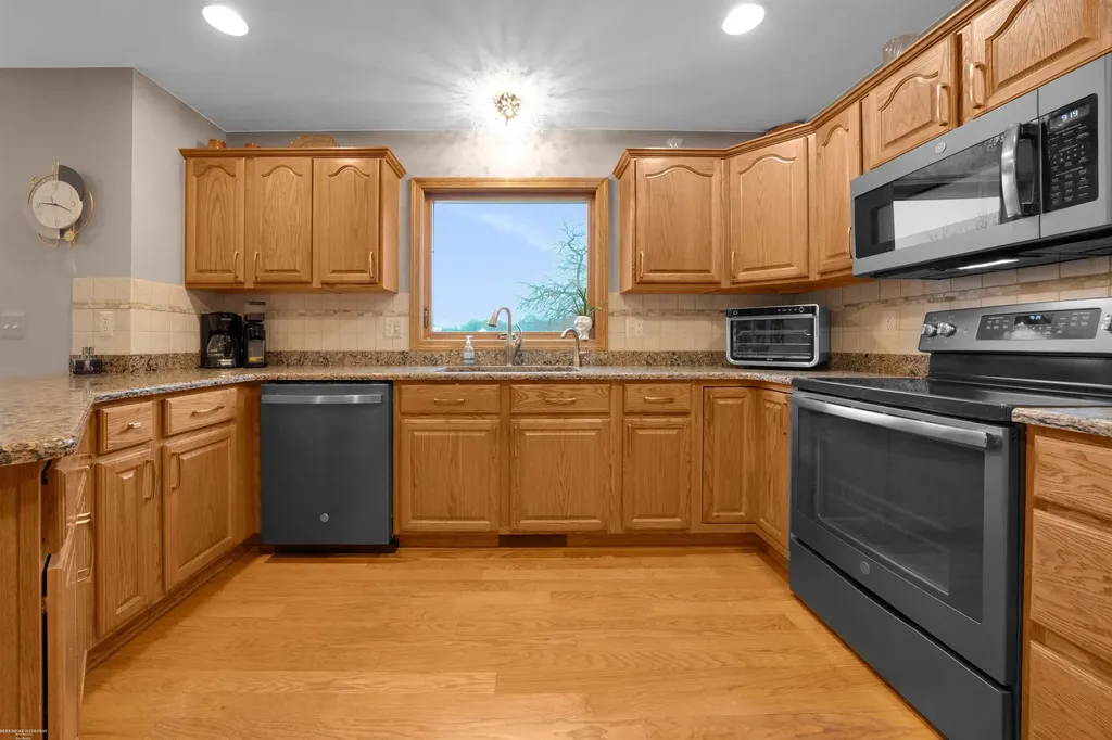 72608 Oxal Point Bruce Township MI 48065