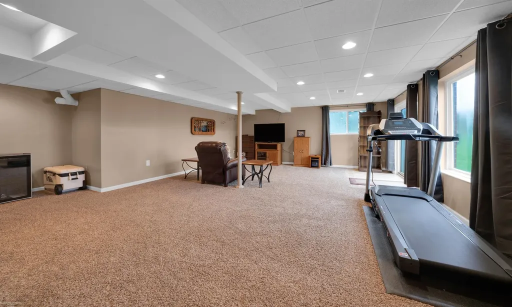 72608 Oxal Point Bruce Township MI 48065