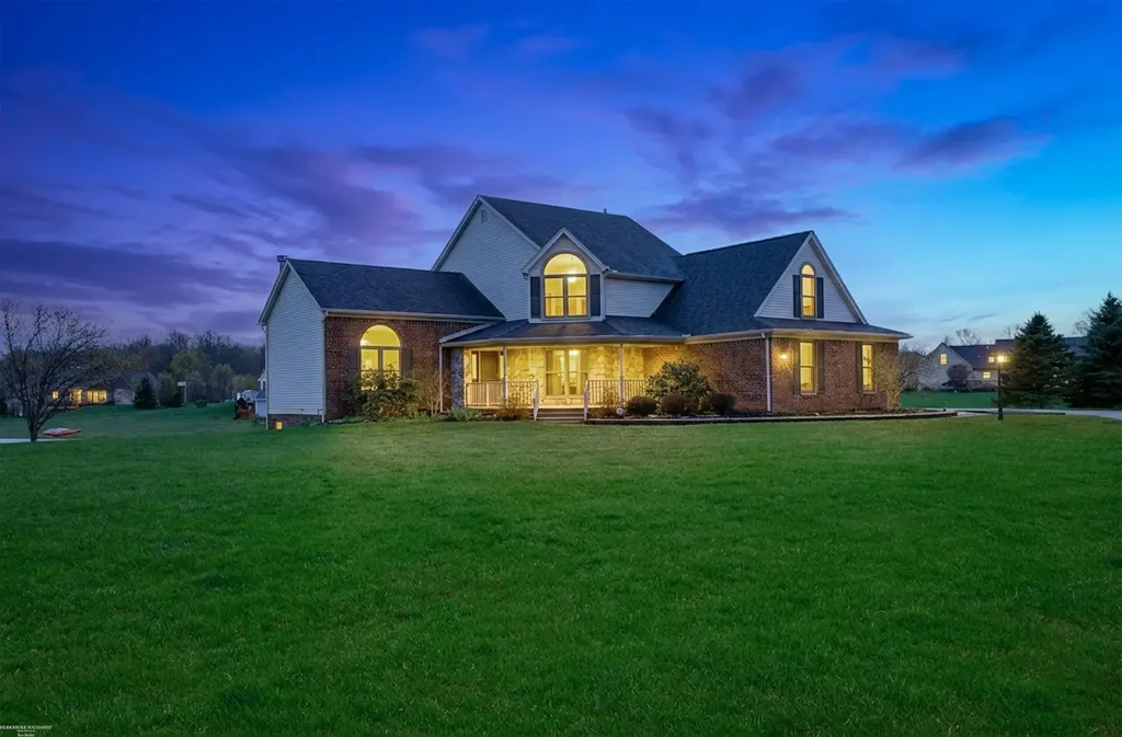 72608 Oxal Point Bruce Township MI 48065