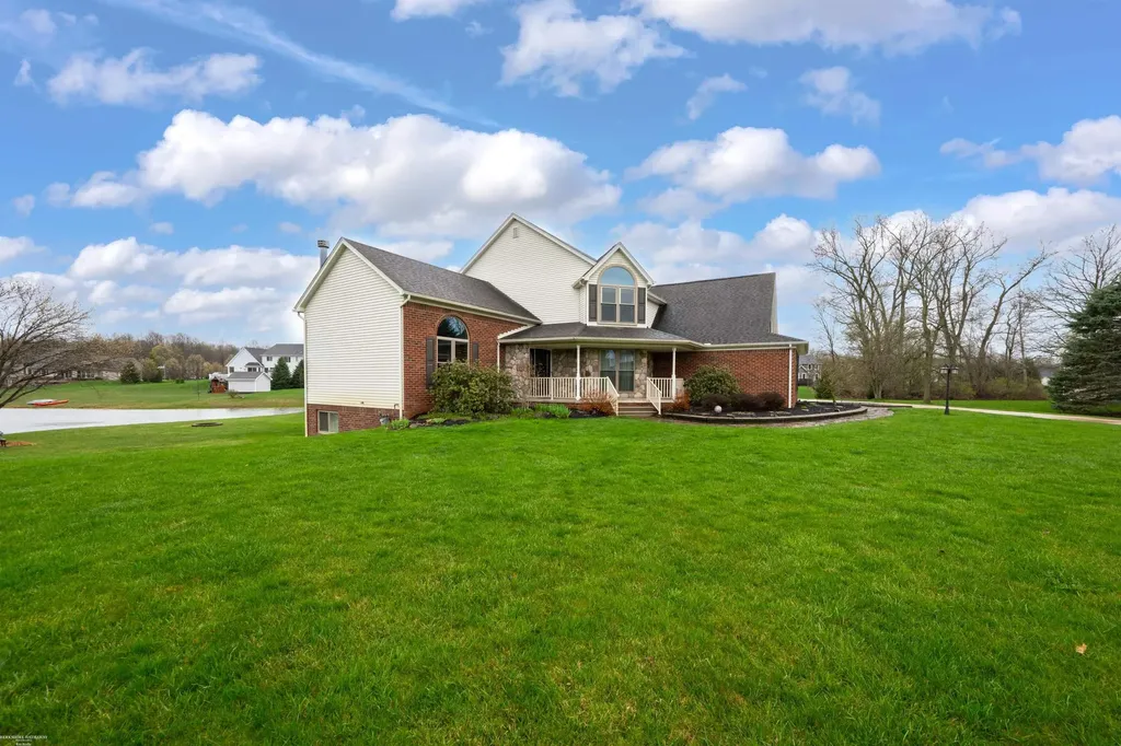 72608 Oxal Point Bruce Township MI 48065