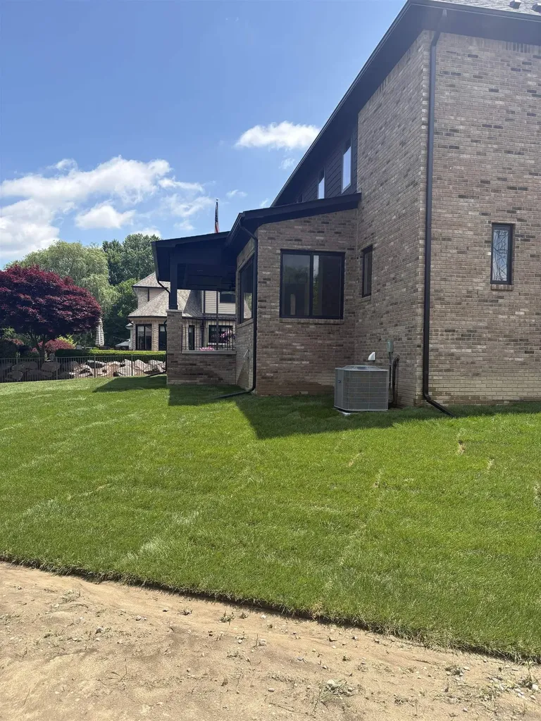 10505 Excalibur Drive Shelby Charter Township MI 48315