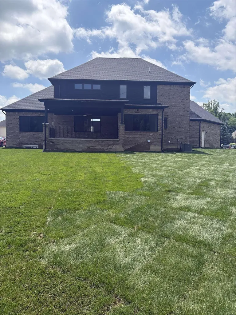10505 Excalibur Drive Shelby Charter Township MI 48315