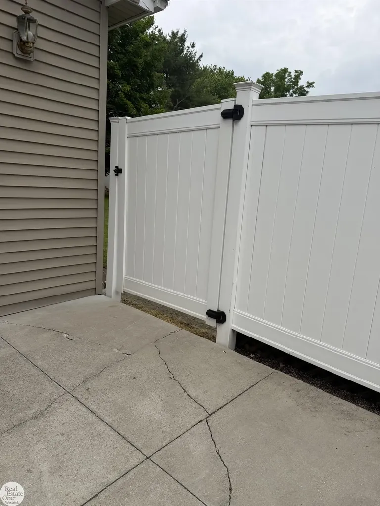 38055 Winkler Street Harrison Charter Township MI 48045