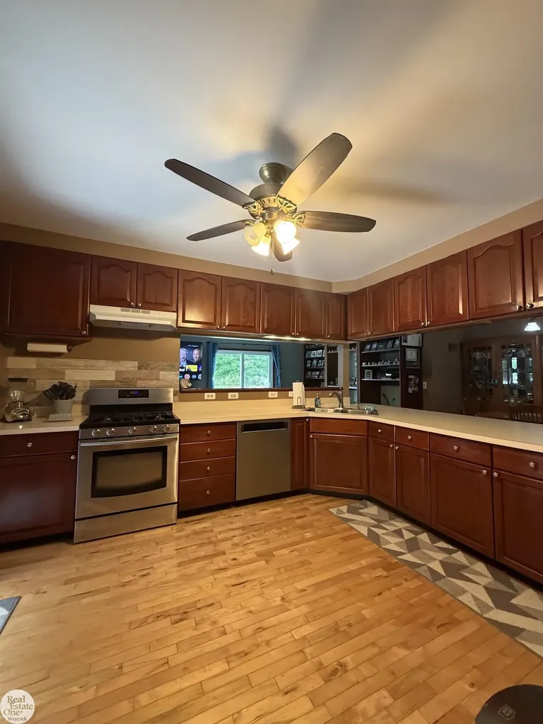 38055 Winkler Street Harrison Charter Township MI 48045