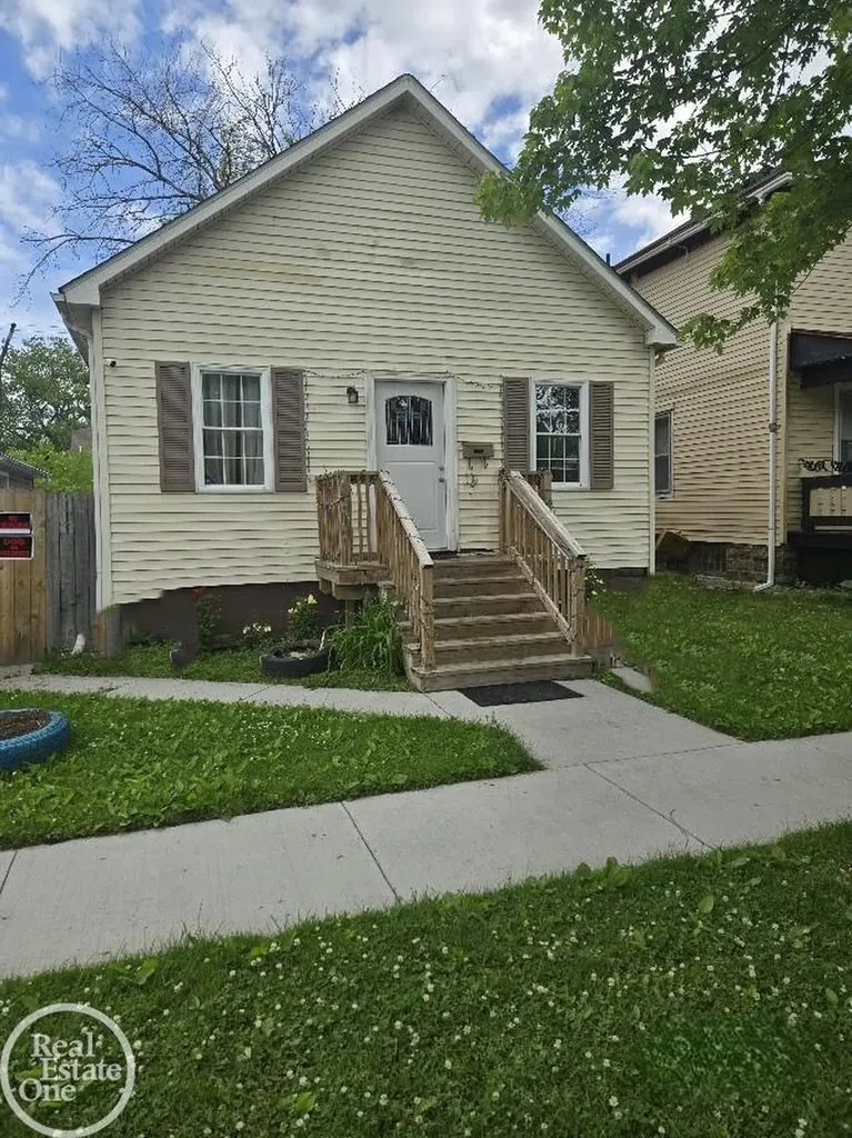1115 Griswold Street Port Huron City MI 48060