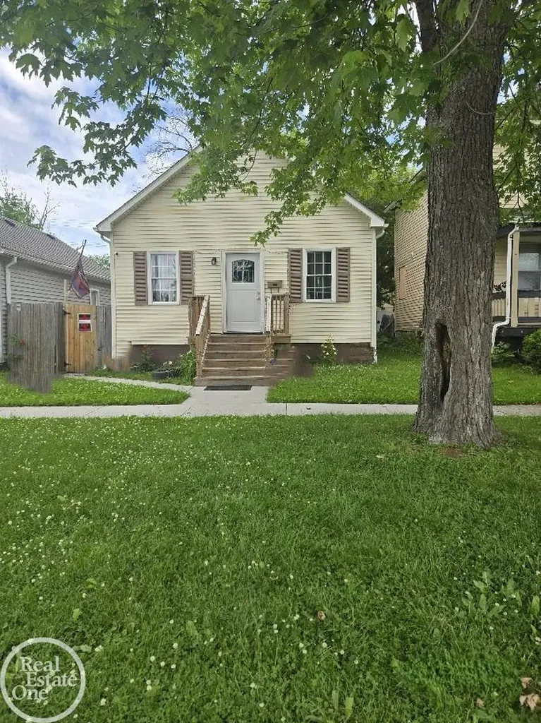 1115 Griswold Street Port Huron City MI 48060