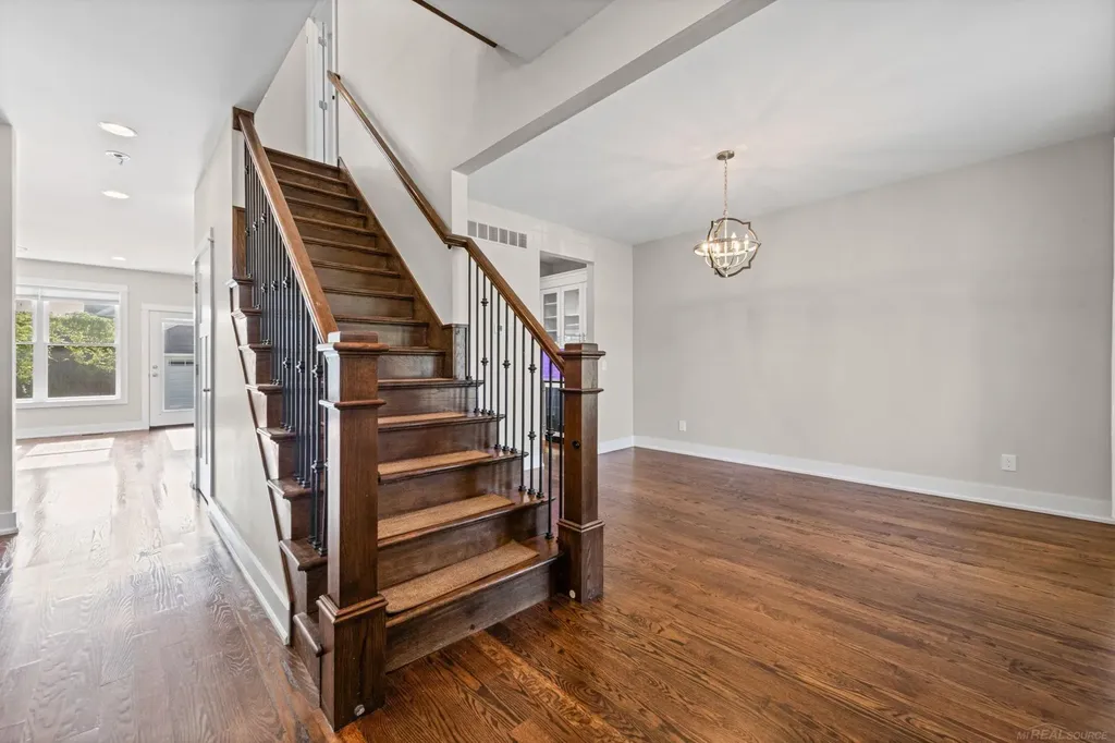 3712 Elmhurst Avenue Royal Oak City MI 48073