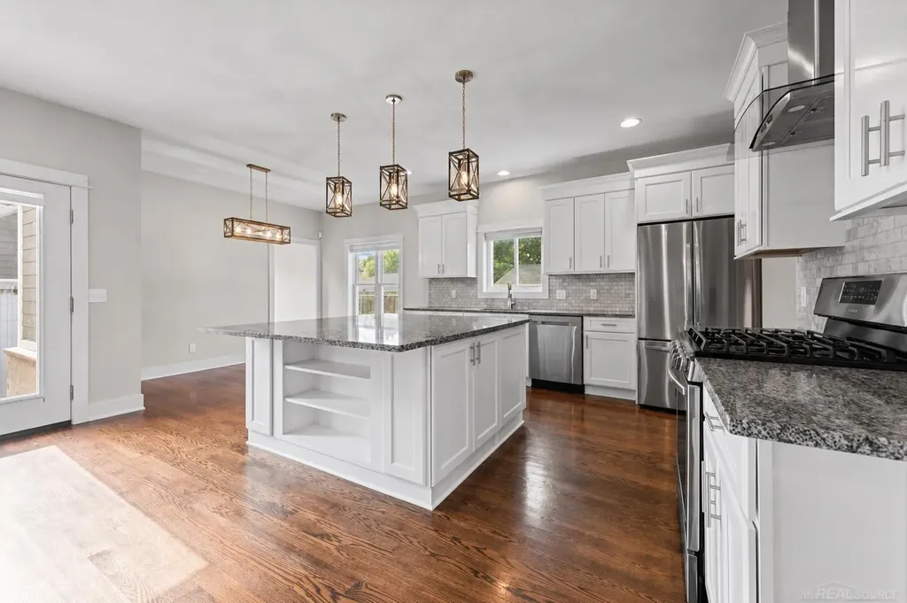 3712 Elmhurst Avenue Royal Oak City MI 48073