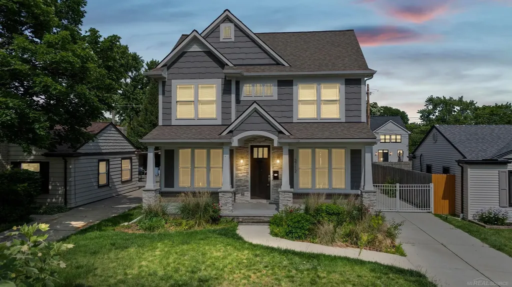 3712 Elmhurst Avenue Royal Oak City MI 48073
