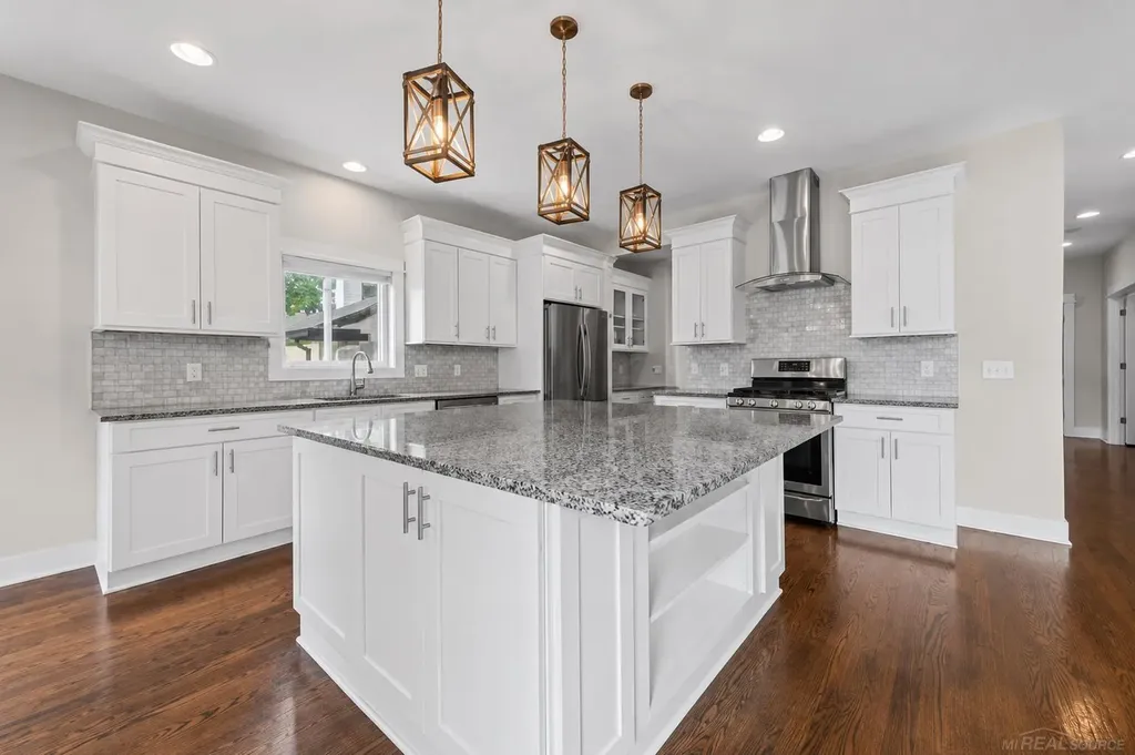 3712 Elmhurst Avenue Royal Oak City MI 48073