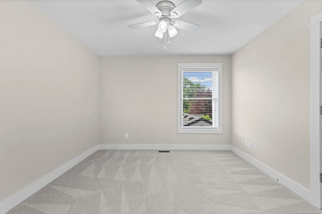 3712 Elmhurst Avenue Royal Oak City MI 48073
