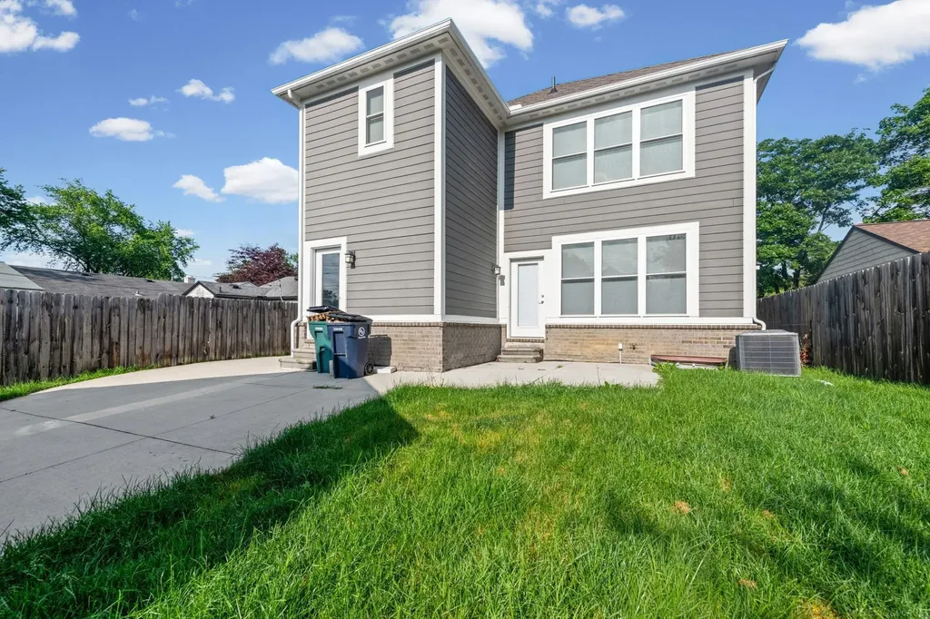 3712 Elmhurst Avenue Royal Oak City MI 48073