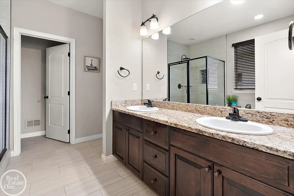 62861 Franklin Park Drive Washington Township MI 48094