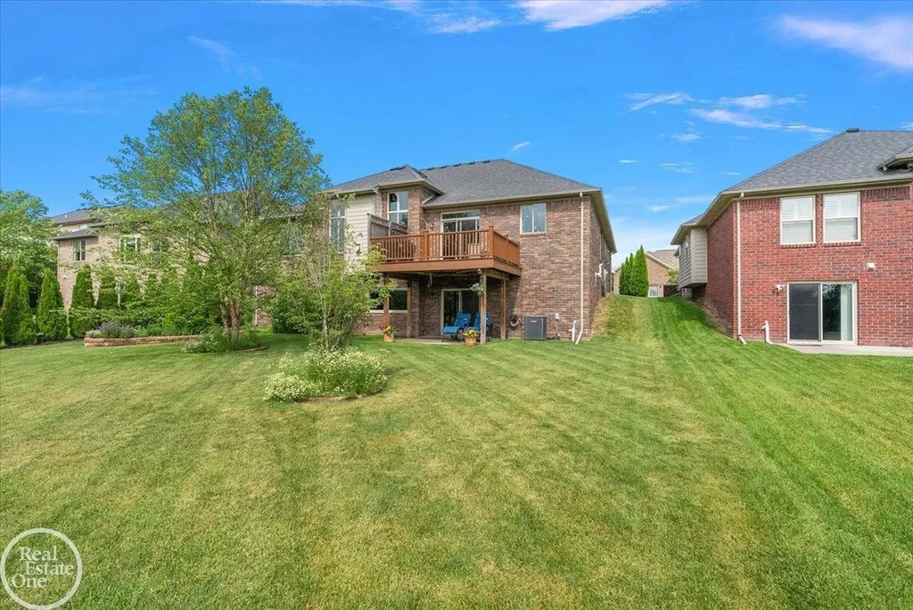 62861 Franklin Park Drive Washington Township MI 48094