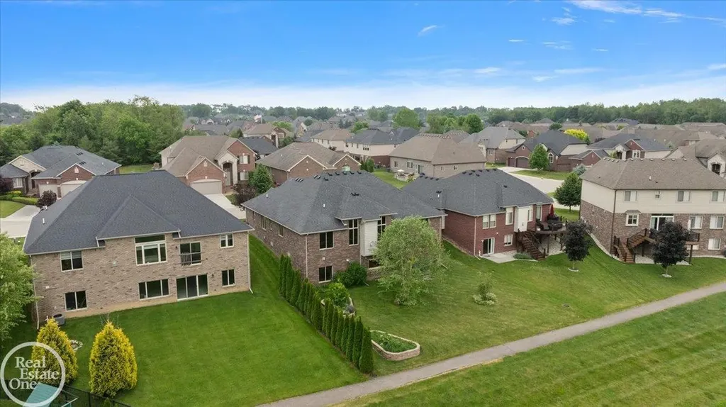 62861 Franklin Park Drive Washington Township MI 48094