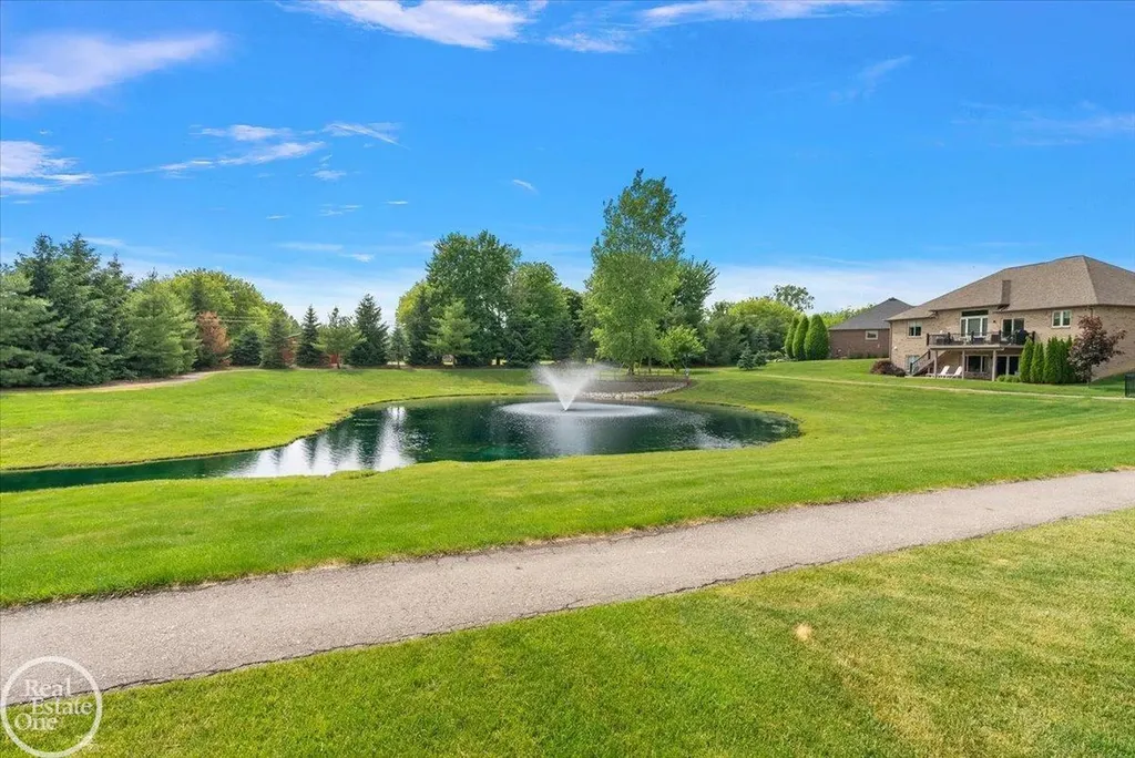62861 Franklin Park Drive Washington Township MI 48094