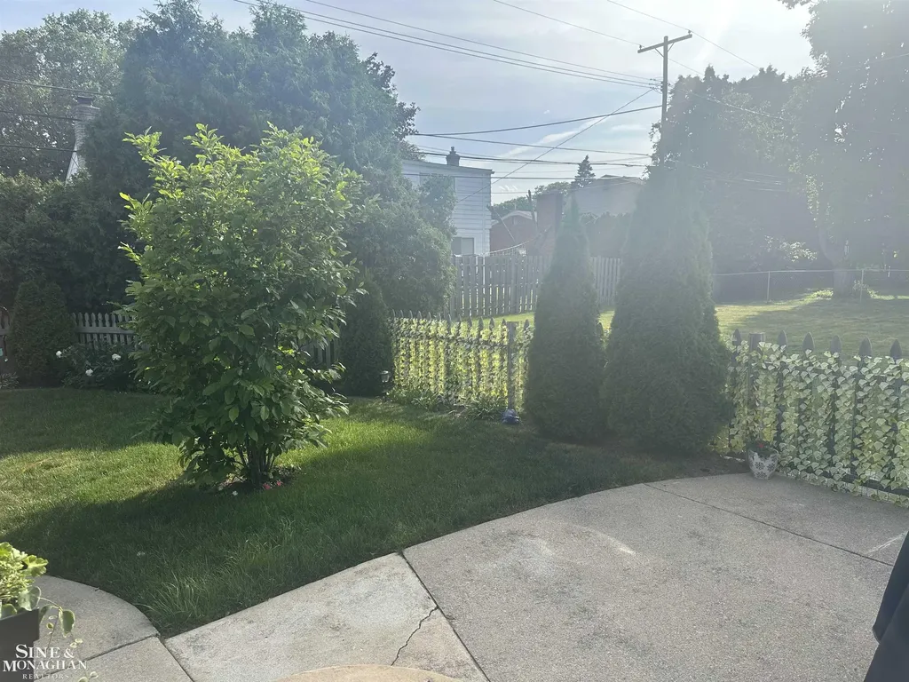 23276 Robert John Street St. Clair Shores City MI 48080