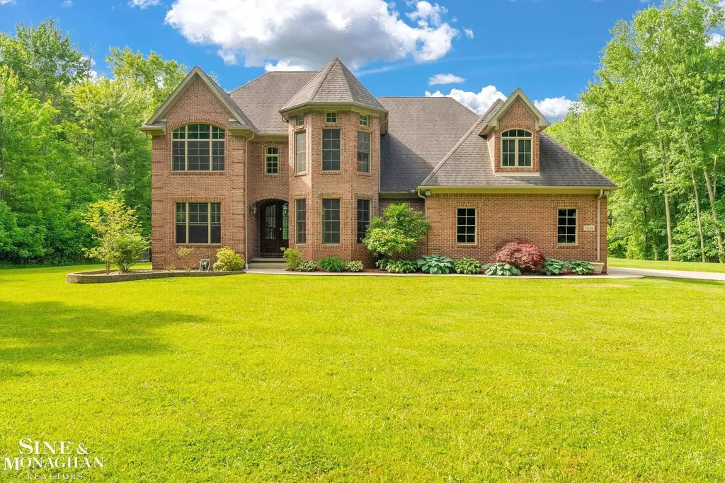 7329 Lindsey Road China Township MI 48054