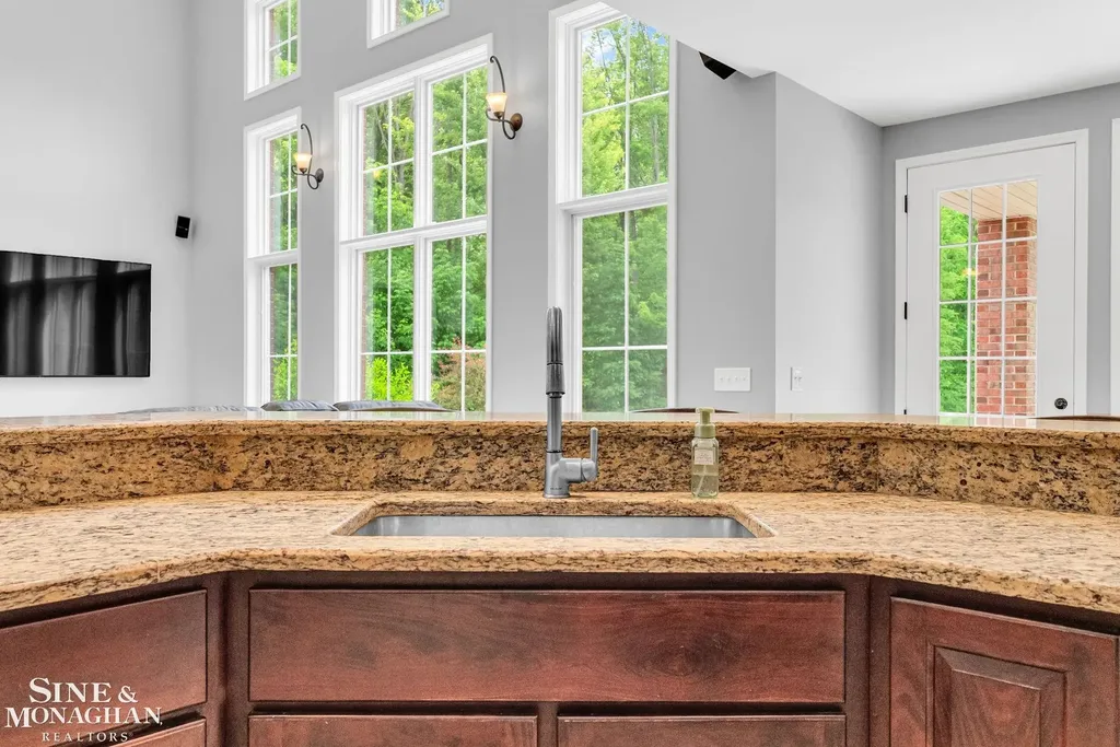 7329 Lindsey Road China Township MI 48054