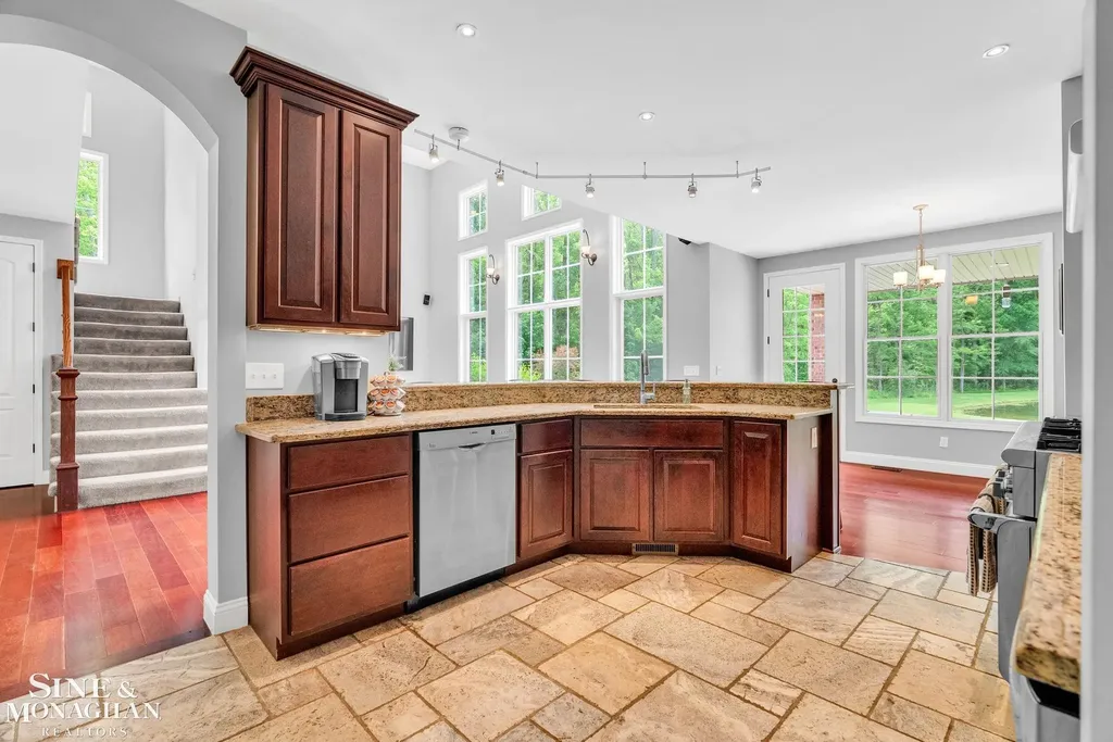 7329 Lindsey Road China Township MI 48054
