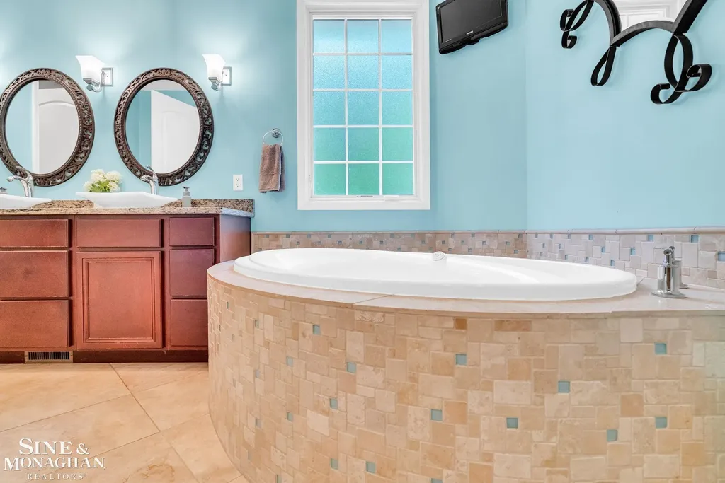 7329 Lindsey Road China Township MI 48054