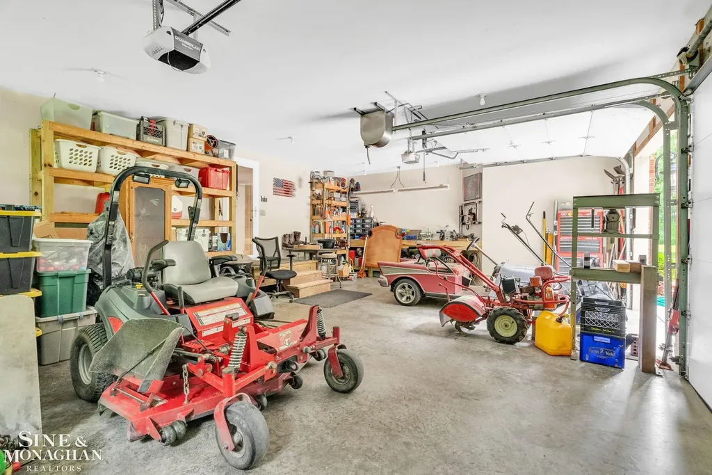 7329 Lindsey Road China Township MI 48054
