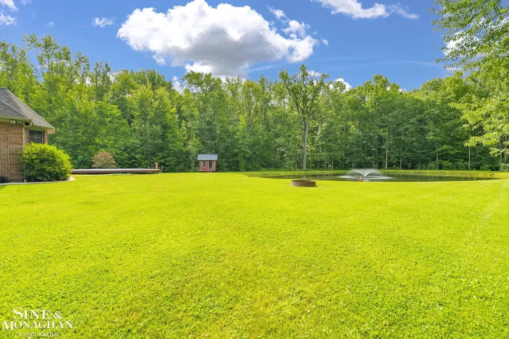 7329 Lindsey Road China Township MI 48054