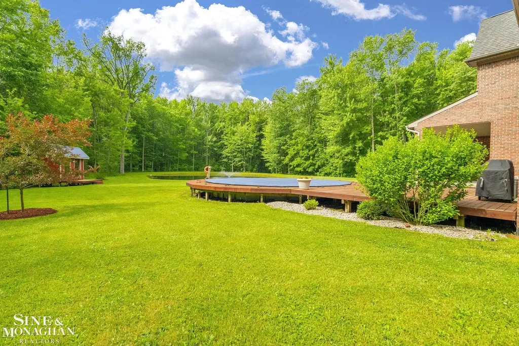 7329 Lindsey Road China Township MI 48054