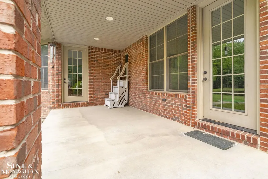 7329 Lindsey Road China Township MI 48054