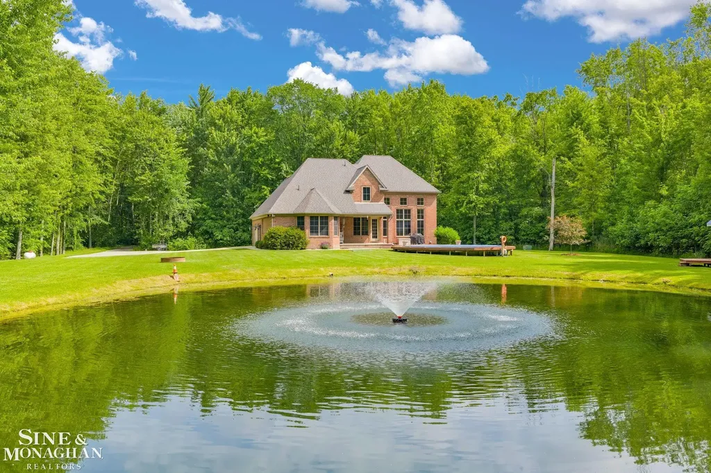 7329 Lindsey Road China Township MI 48054