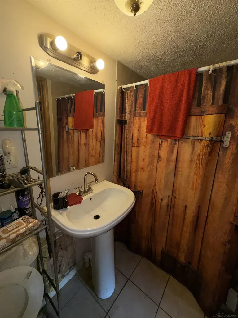 707 W 1st Street Gladwin Township MI 48624