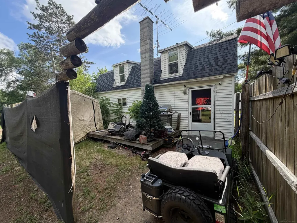 707 W 1st Street Gladwin Township MI 48624