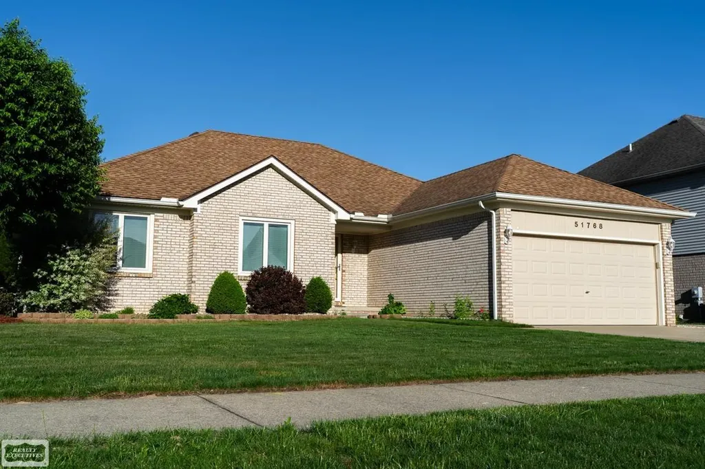 51768 Blue Spruce Drive Macomb Township MI 48042