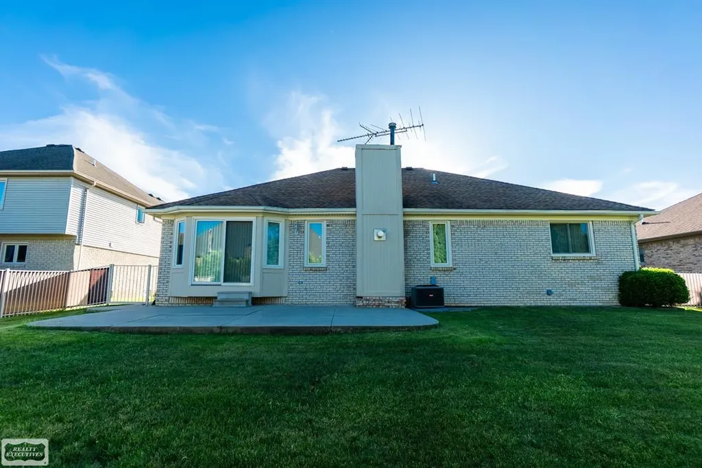 51768 Blue Spruce Drive Macomb Township MI 48042
