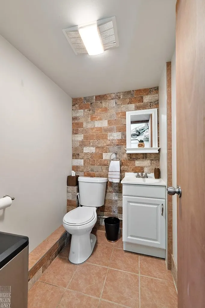 21935 Lange Street St. Clair Shores City MI 48080