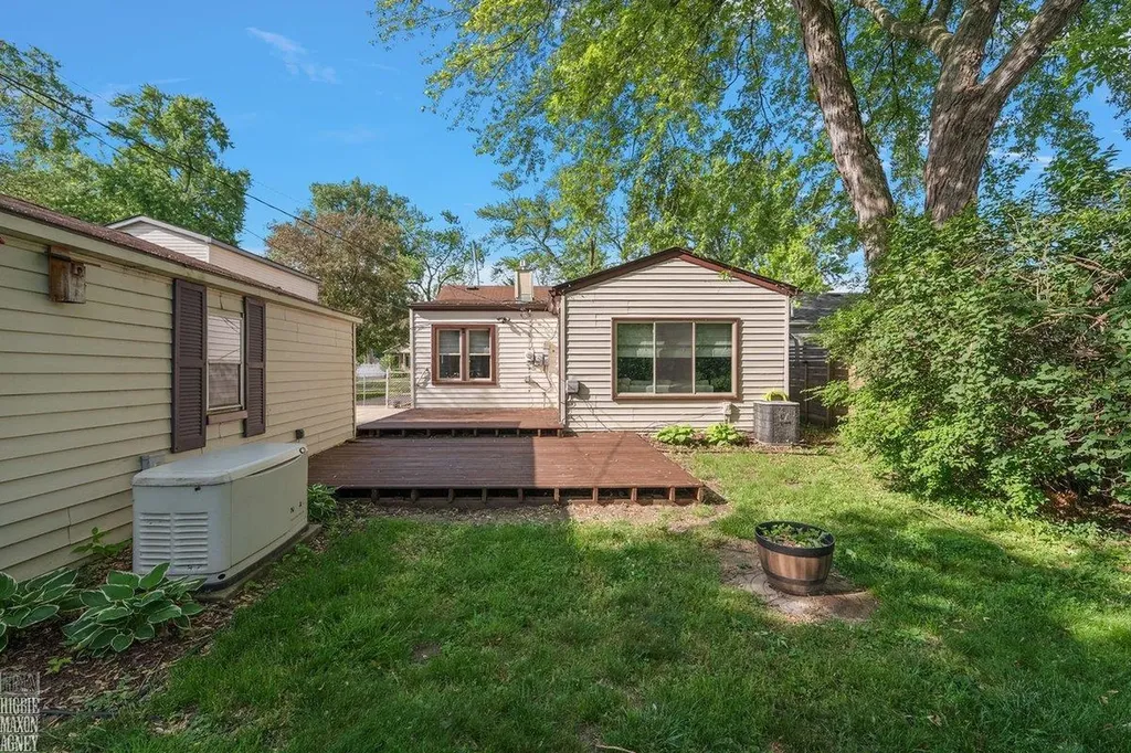 21935 Lange Street St. Clair Shores City MI 48080