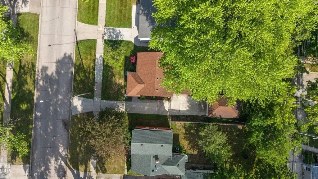 21935 Lange Street St. Clair Shores City MI 48080