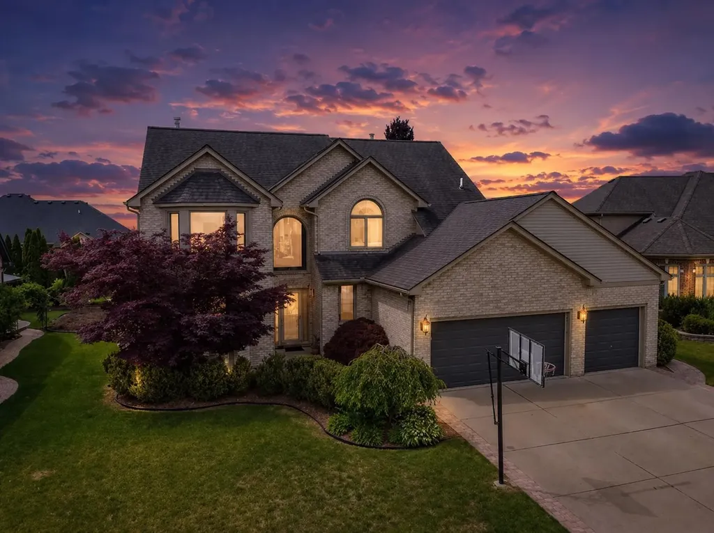 20084 Newcastle Court Macomb Township MI 48044