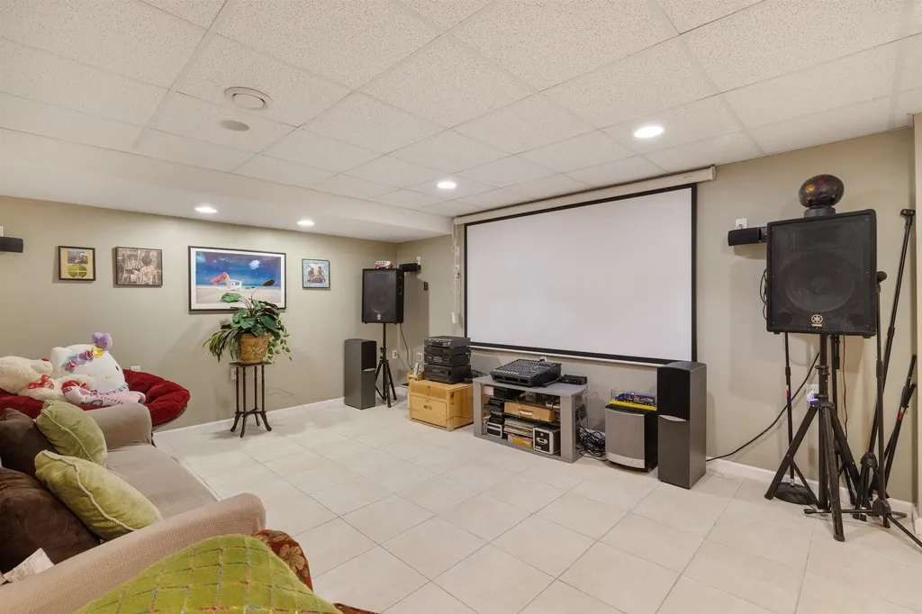 20084 Newcastle Court Macomb Township MI 48044