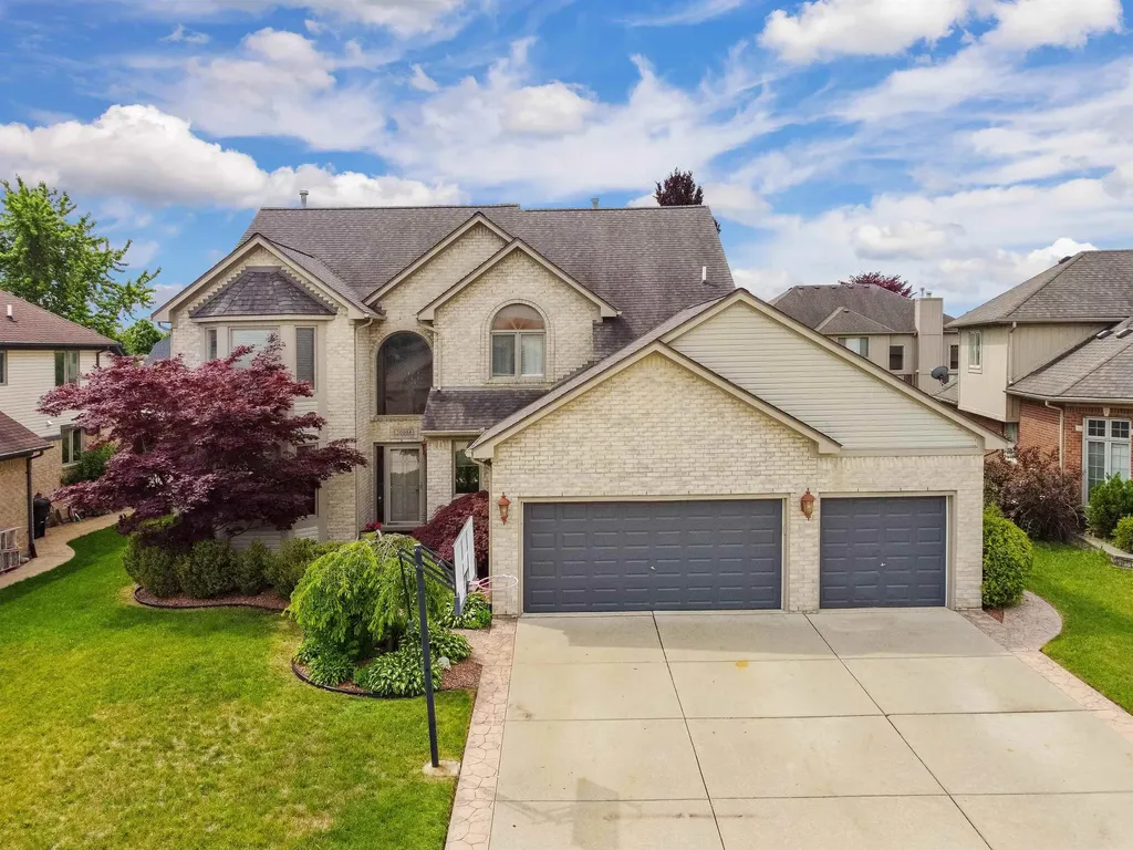 20084 Newcastle Court Macomb Township MI 48044