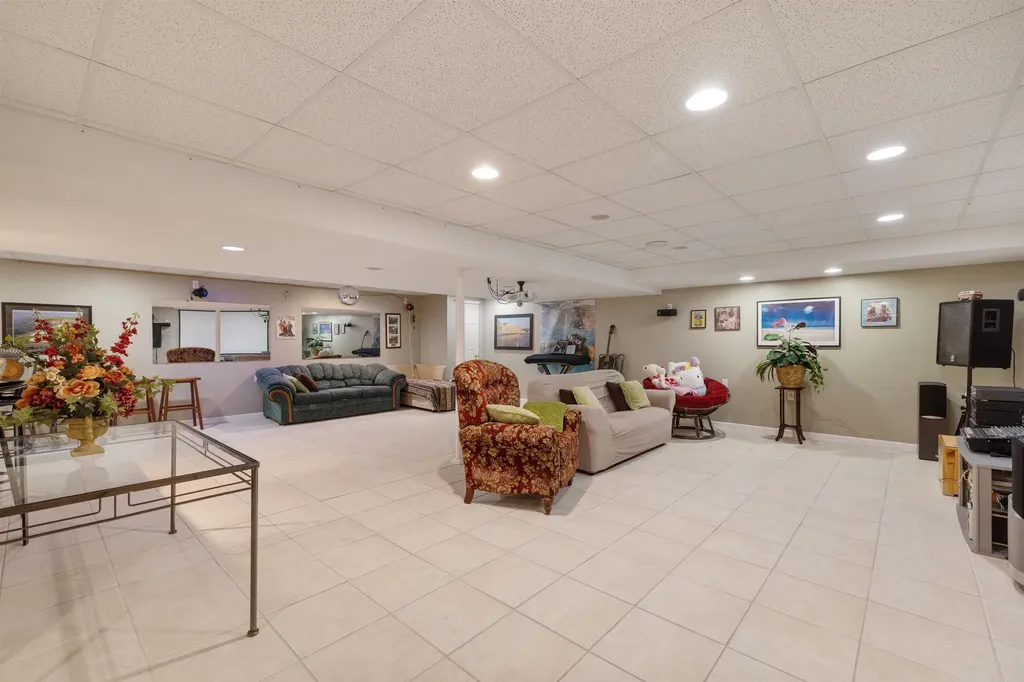 20084 Newcastle Court Macomb Township MI 48044