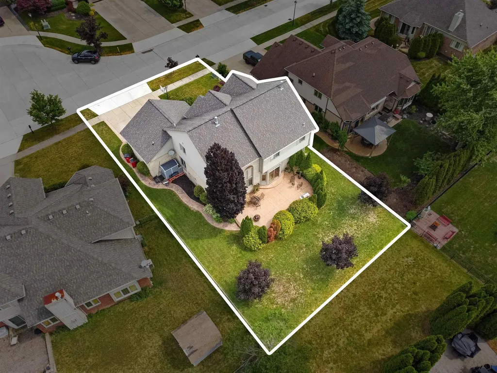 20084 Newcastle Court Macomb Township MI 48044