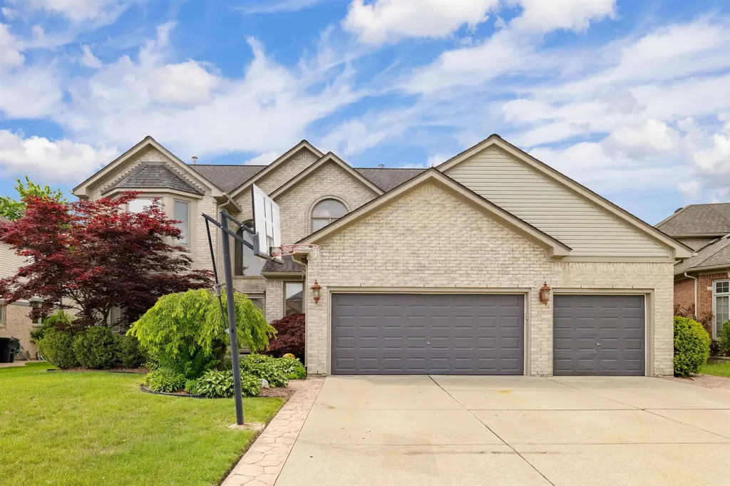 20084 Newcastle Court Macomb Township MI 48044
