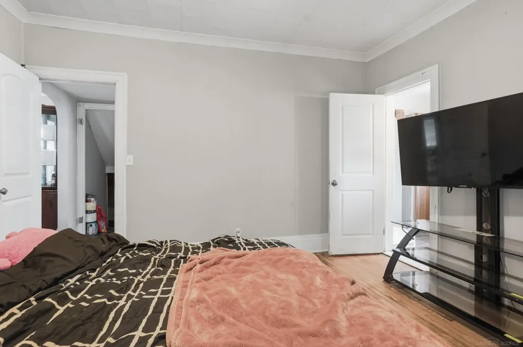 23451 E Scott Boulevard Clinton Charter Township MI 48036