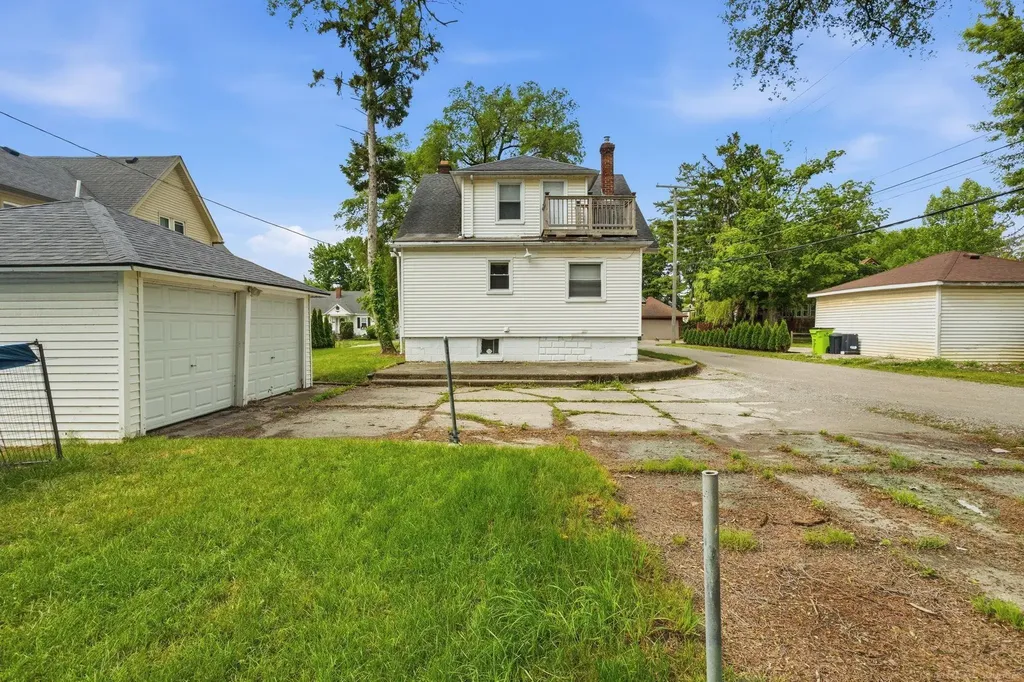 23451 E Scott Boulevard Clinton Charter Township MI 48036