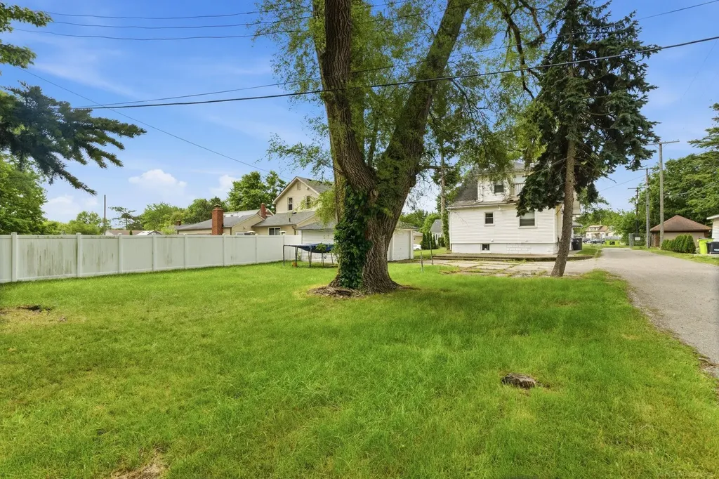 23451 E Scott Boulevard Clinton Charter Township MI 48036