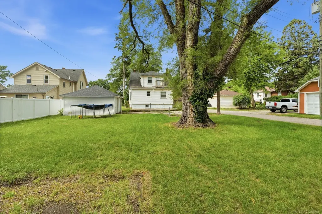 23451 E Scott Boulevard Clinton Charter Township MI 48036