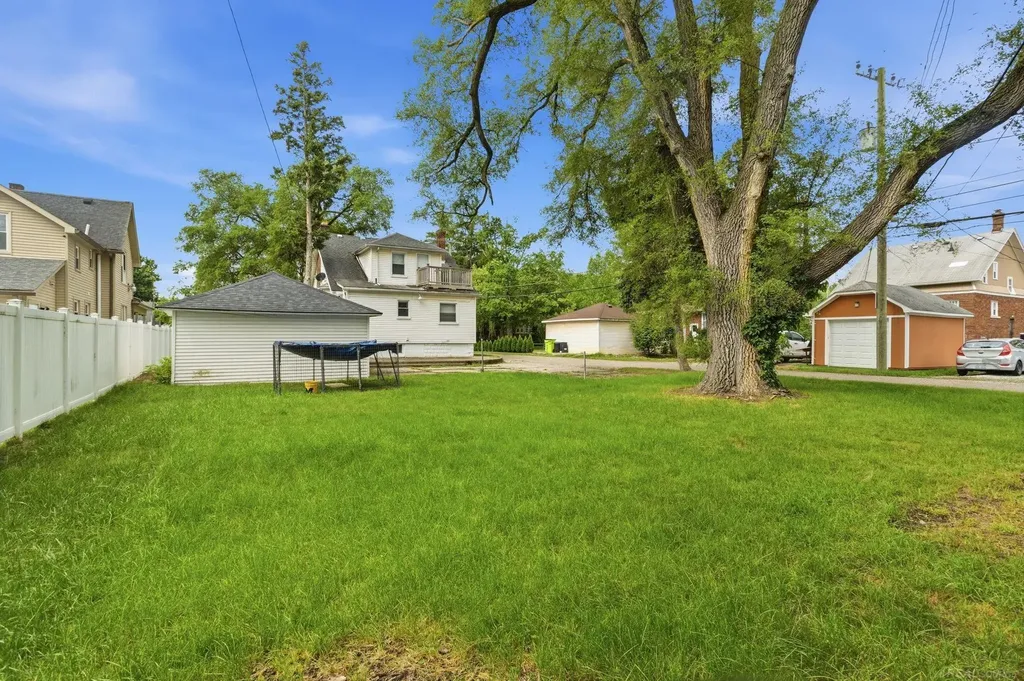 23451 E Scott Boulevard Clinton Charter Township MI 48036